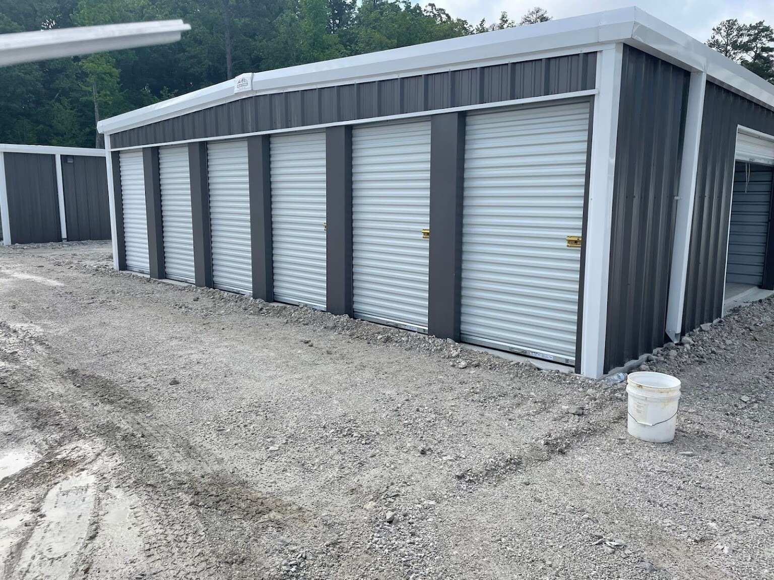 garretts gates and garage doors