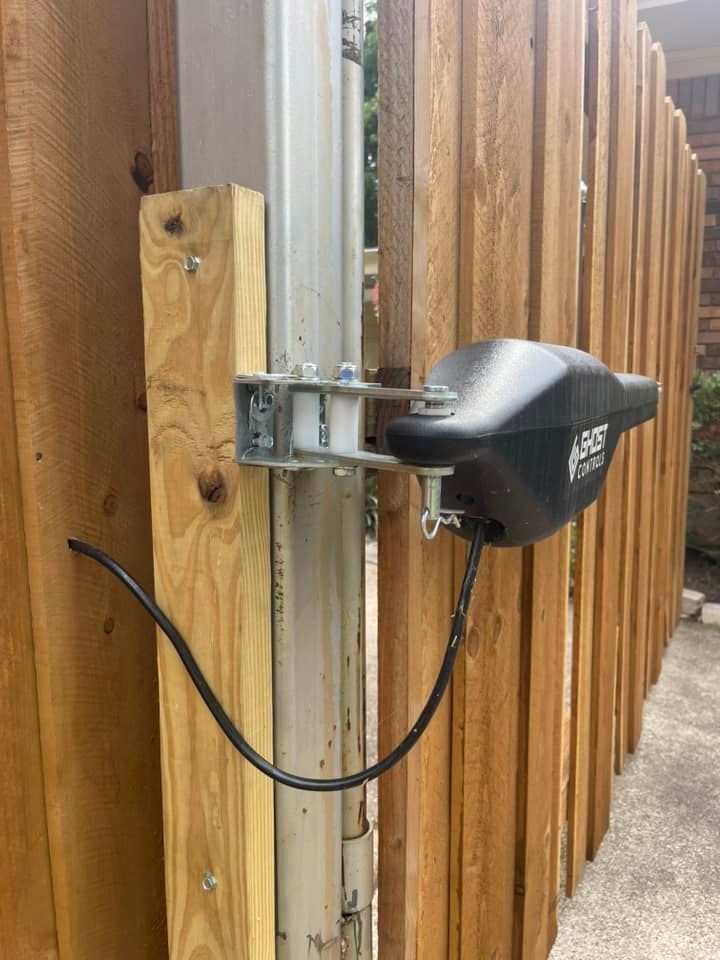 Garrett's Gates and Garage Doors