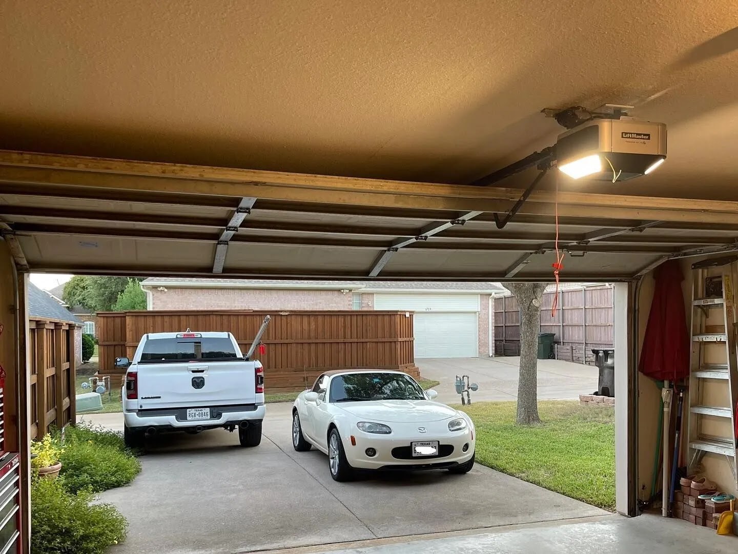 garretts gates and garage doors