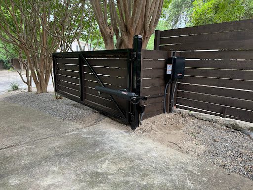 Garrett's Gates and Garage Doors