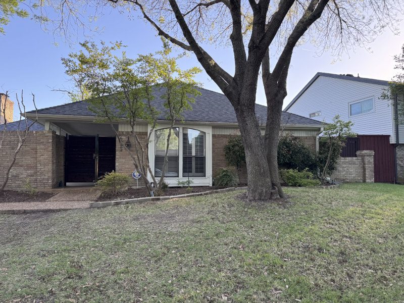 Garrett's Gates and Garage Doors