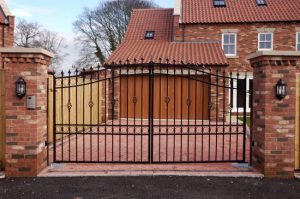 Top Questions to Ask a Gate Company Before Purchase