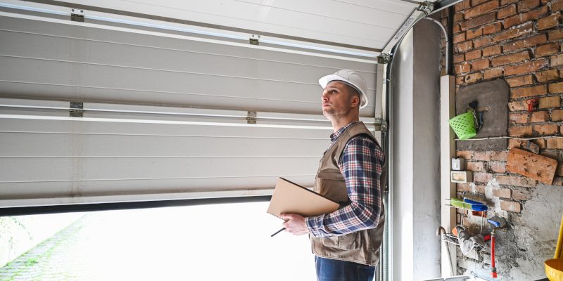 5 Signs It’s Time to Book Garage Door Service